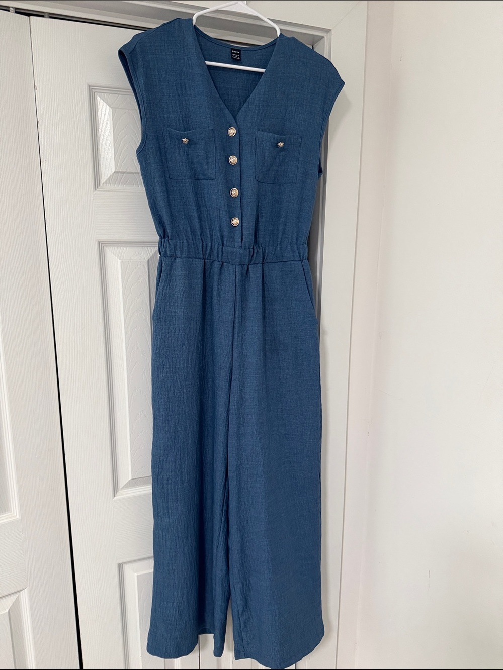 SHEIN Navy Blue Sleeveless V-Neck Button-Front Jumpsuit